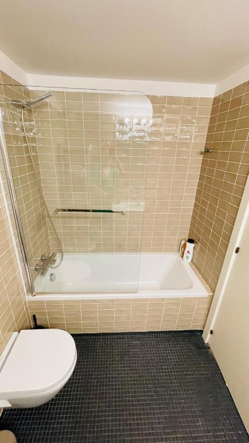 Lux Apartament 살루 외부 사진