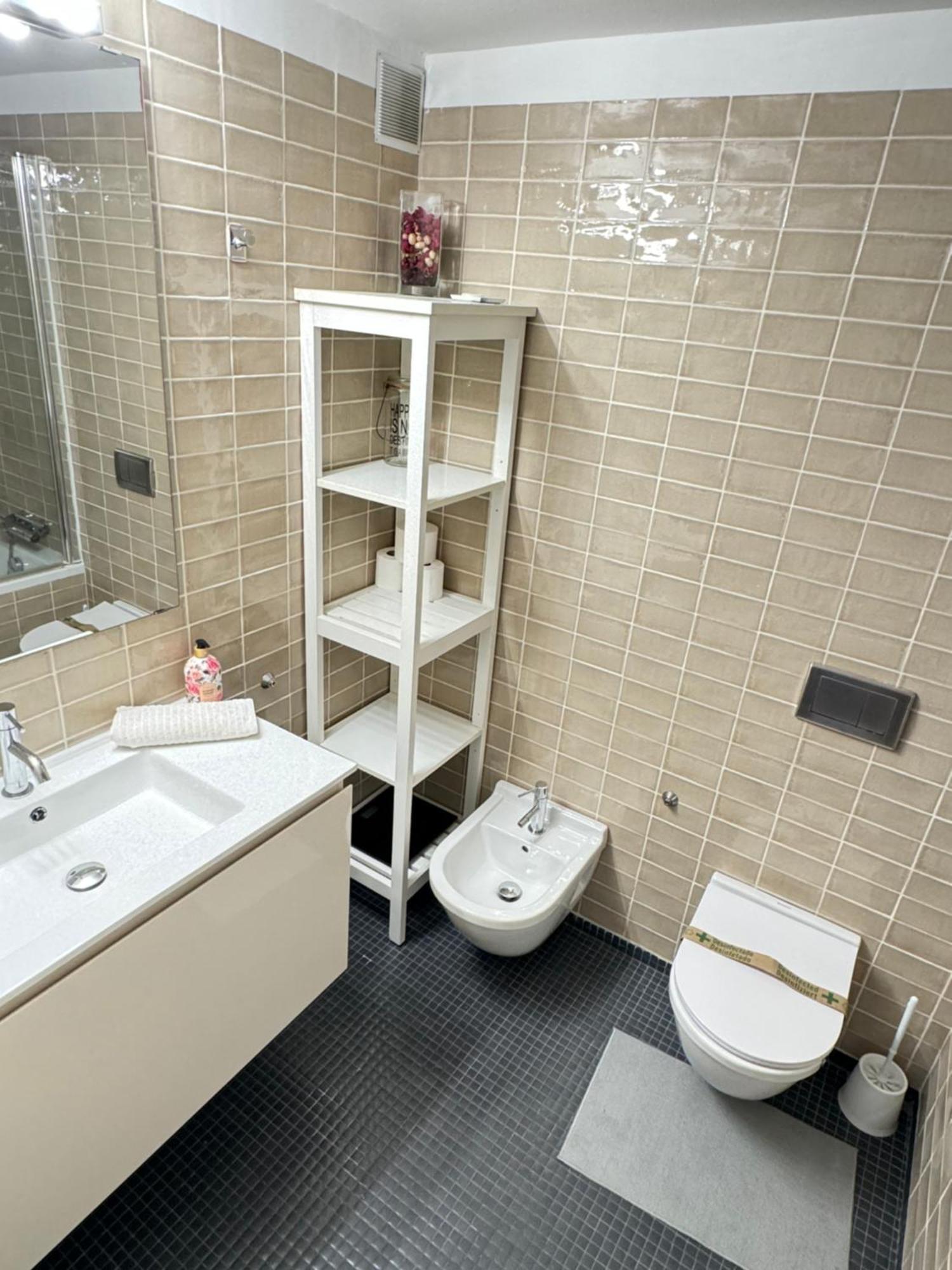 Lux Apartament 살루 외부 사진